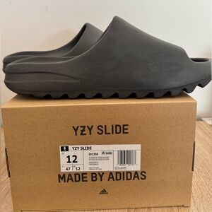 adidas Yeezy Slide | Dark Onyx | Size 12 | Box Included | Worn 5x